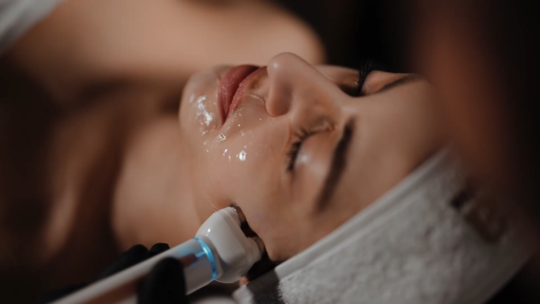 速攻リフト：スマスアップNEO - 韮崎市の皮膚科・美容皮膚科ならさおり